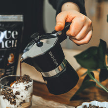 Cargar imagen en el visor de la galería, Cafetera Milano Negra para 6 tazas