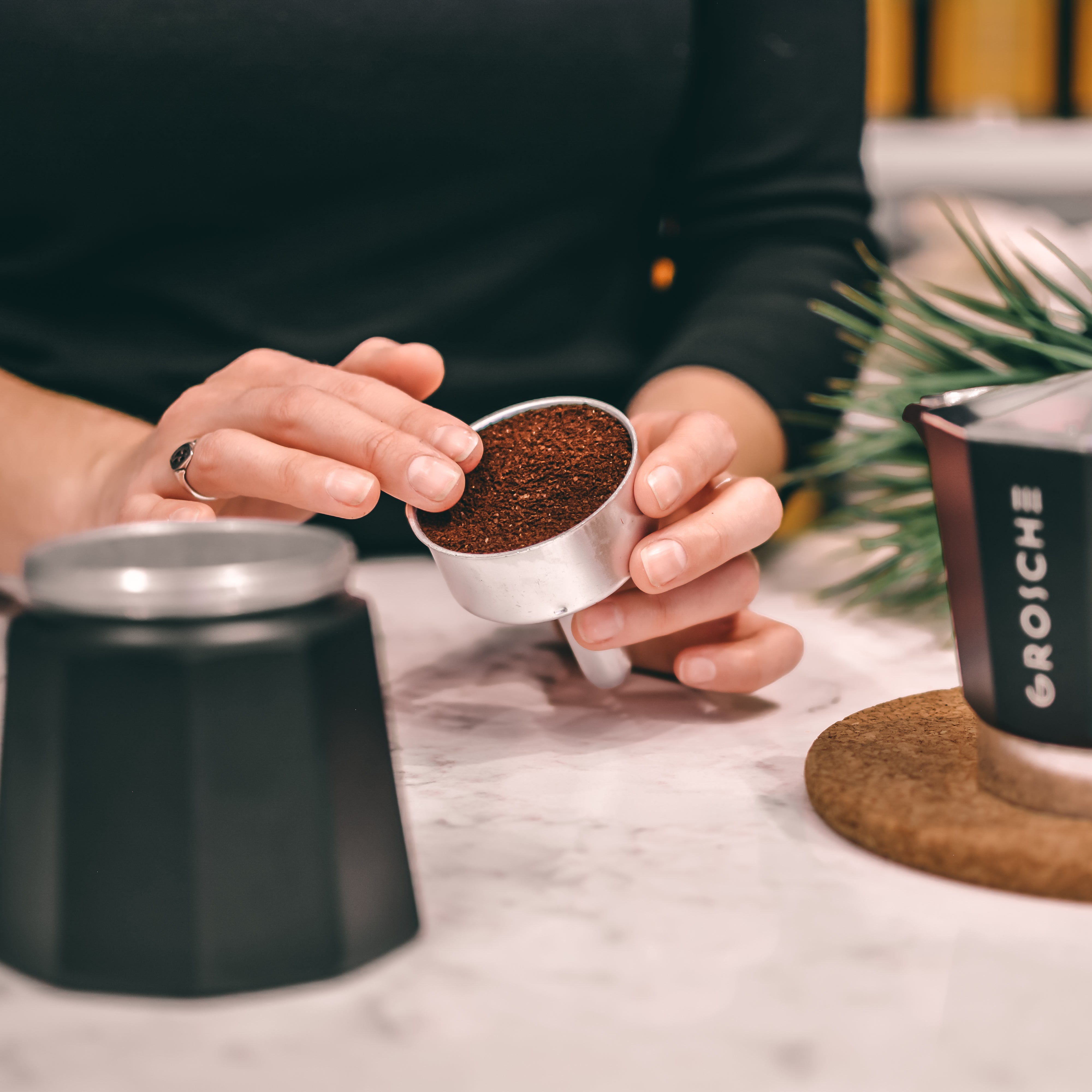 Cafetera Milano Negra para 6 tazas – Mokador 100% STRAORDINARIO